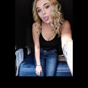 Meet your Posher, Kamilla